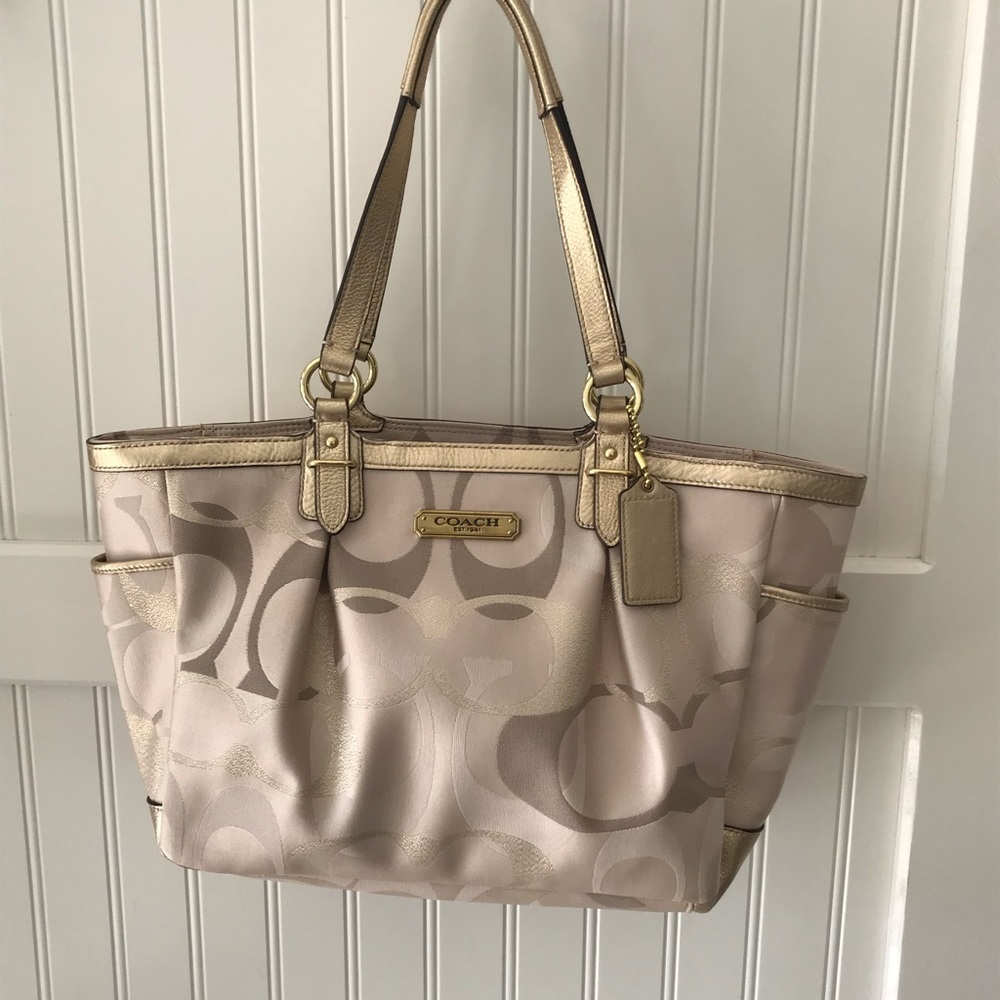Coach Signature Soft Tote